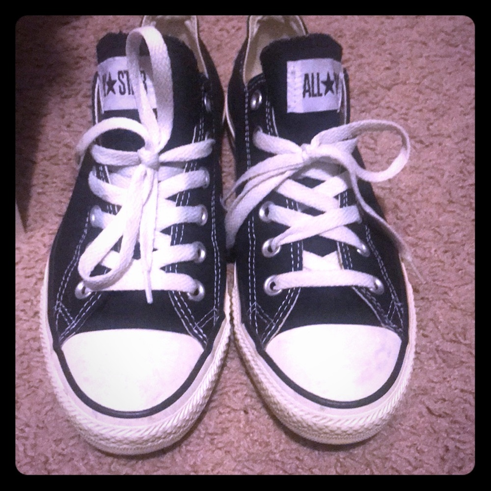 Great condition chuck Taylor shows
